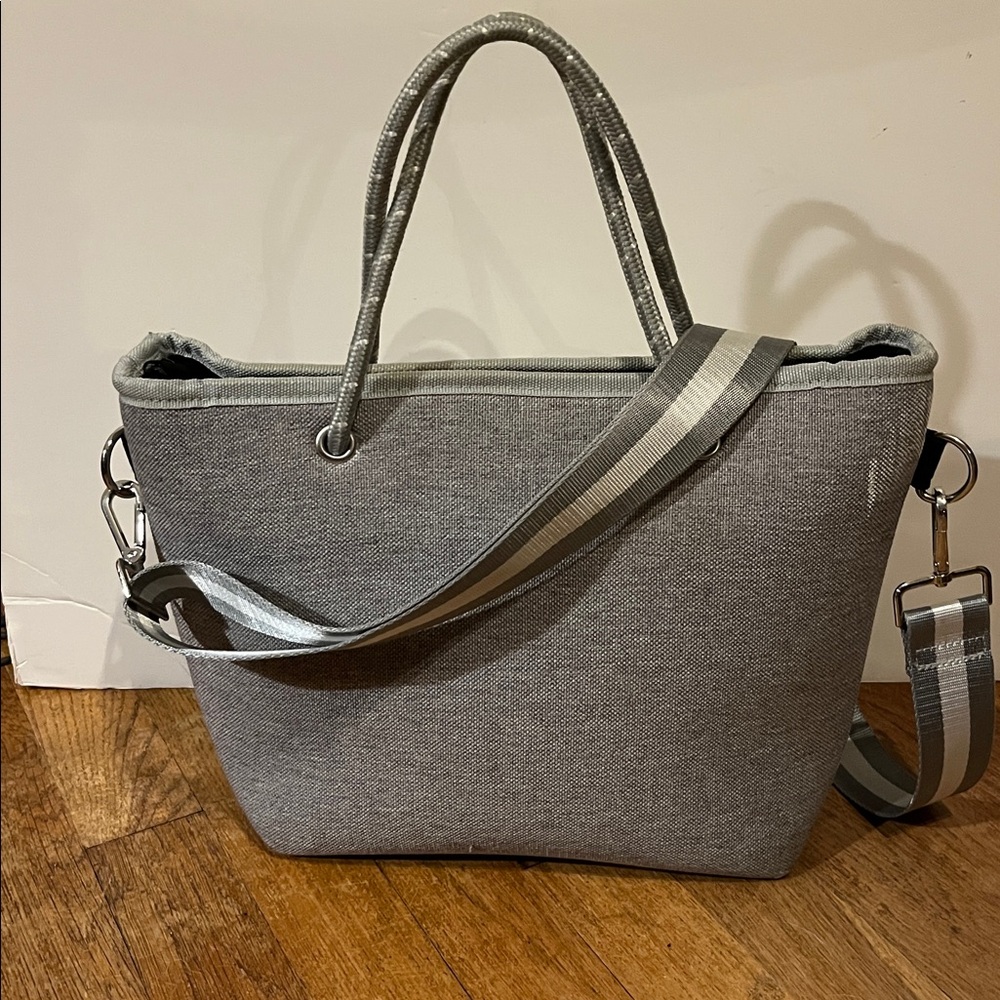 Haute Shore Gray and White Crossbody Bag - Picture 3 of 10